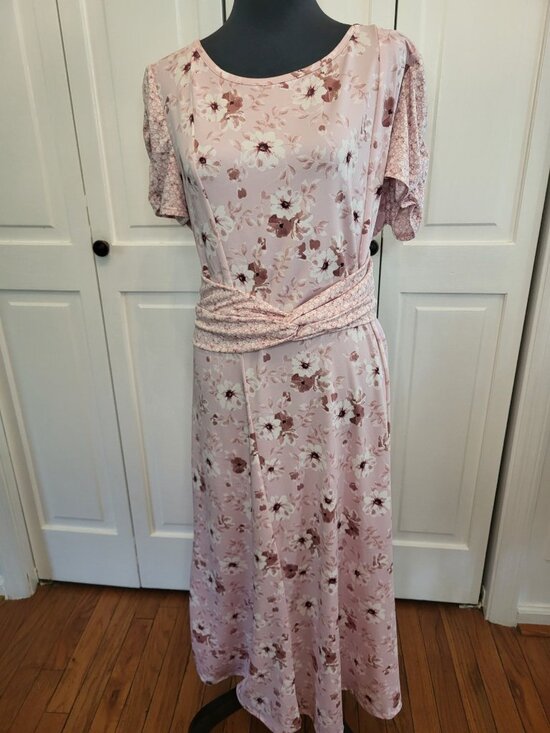 Perceptions Dresses & Skirts - Perceptions Pale Pink Floral Dress Puff Sleeve XL Stretch Cottage Modest Wedding